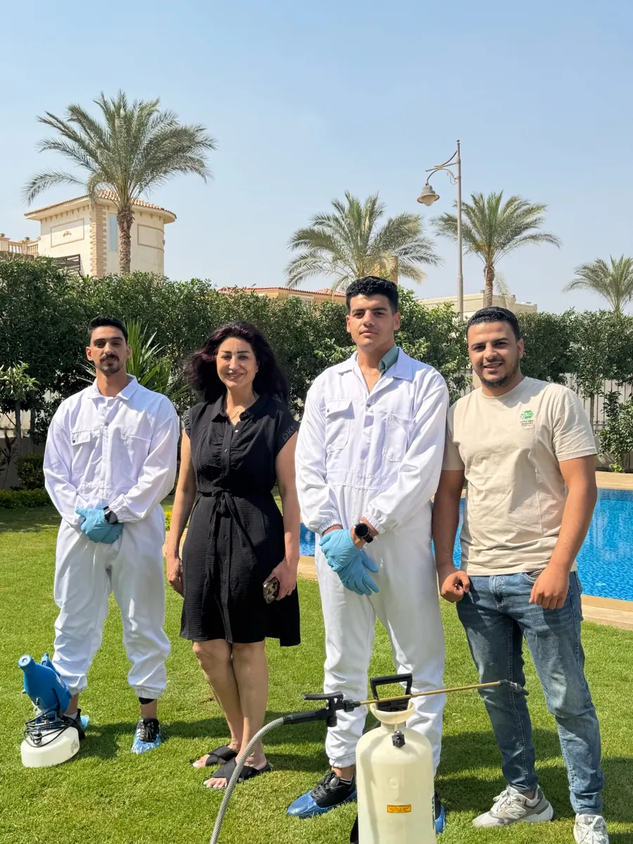 الفنانة وفاء عامر مع الشركة الألمانية المتخصصة